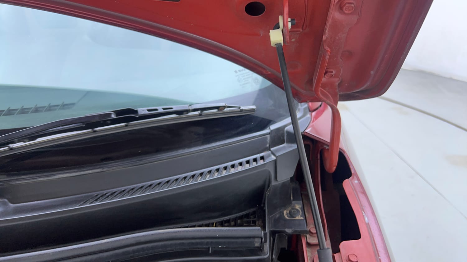 Used 2022 Maruti Suzuki Wagon R 1.0 VXi 1.0 Petrol Manual engine ENGINE LEFT SIDE HINGE & APRON VIEW