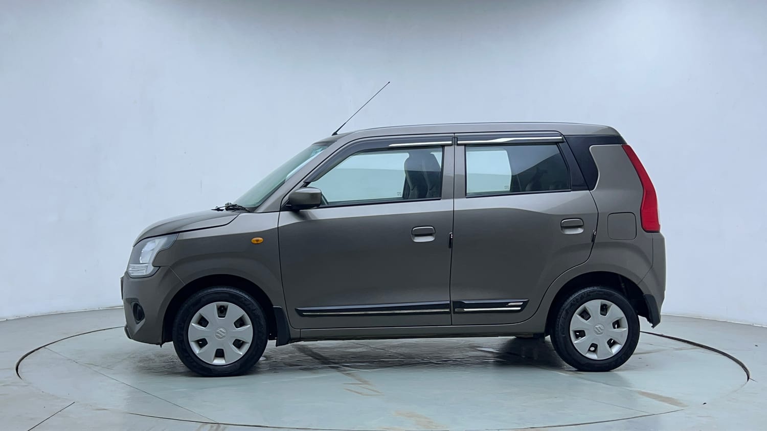 Used 2023 Maruti Suzuki Wagon R VXI 1.0 CNG Cng Manual exterior LEFT SIDE VIEW