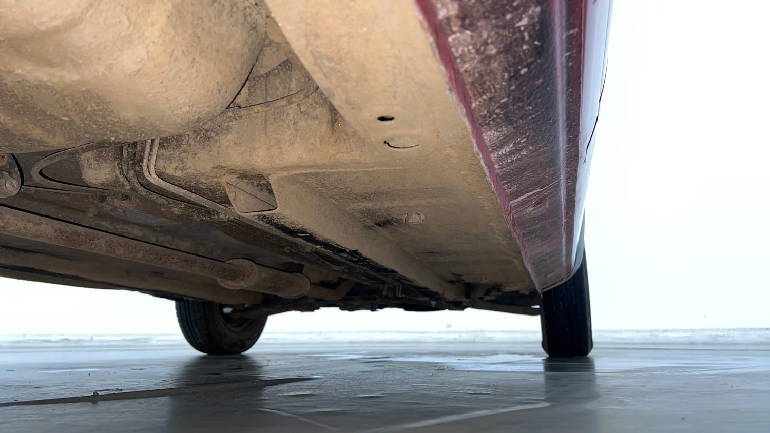 Used 2018 Renault Kwid 1.0 RXT Petrol Manual extra REAR RIGHT UNDERBODY VIEW