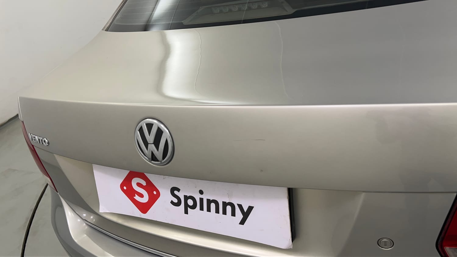 Used 2014 Volkswagen Vento Highline Petrol Petrol Manual dents MINOR DENT