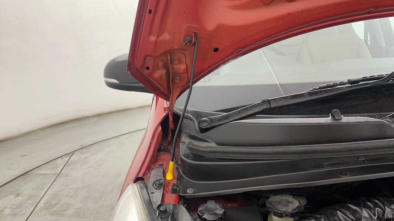 Used 2012 Hyundai i10 Sportz 1.2 AT Kappa2 Petrol Automatic engine ENGINE RIGHT SIDE HINGE & APRON VIEW