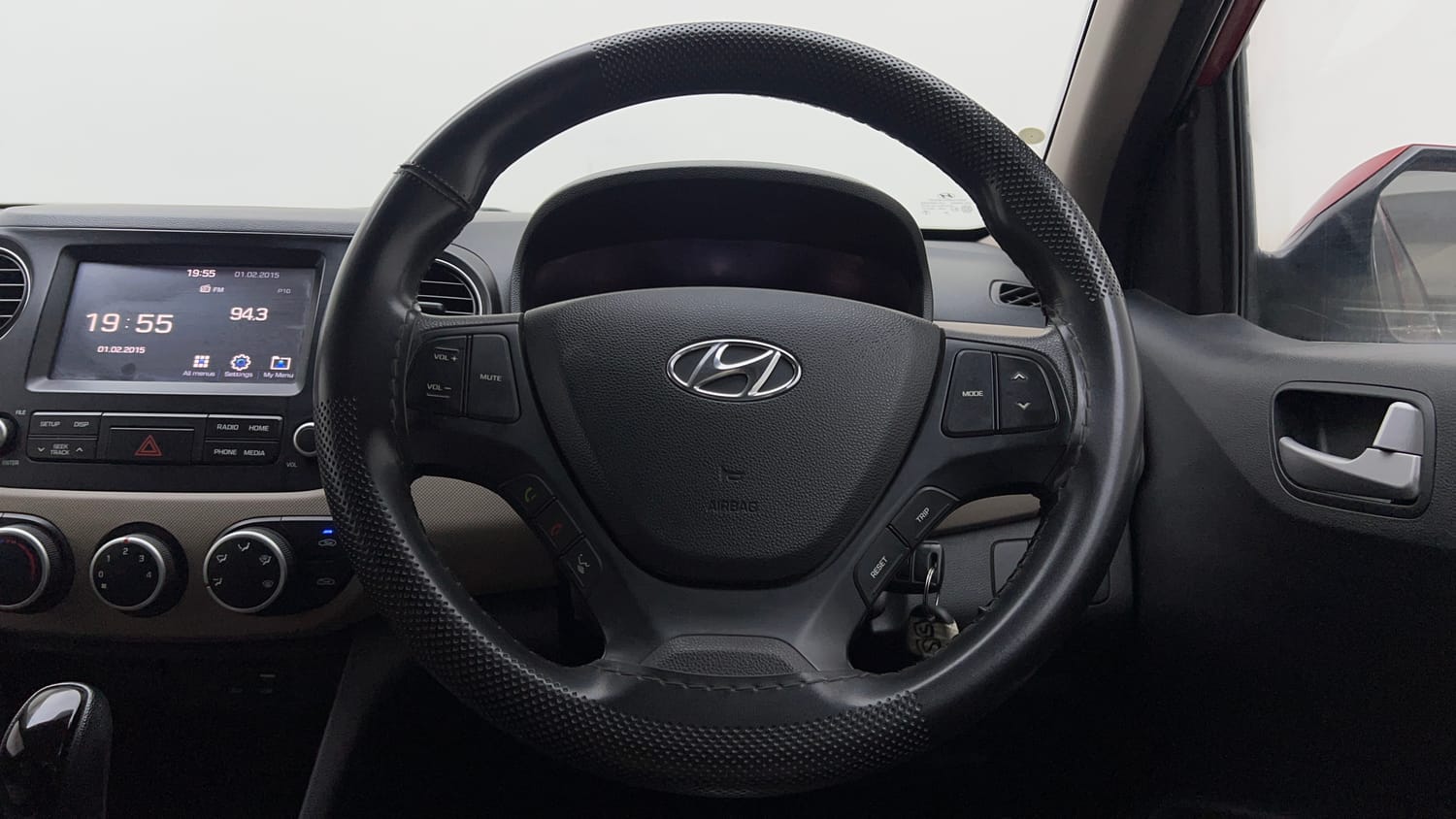 Used 2018 Hyundai Grand i10 Sportz (O) AT 1.2 Kappa VTVT Petrol Automatic interior STEERING VIEW