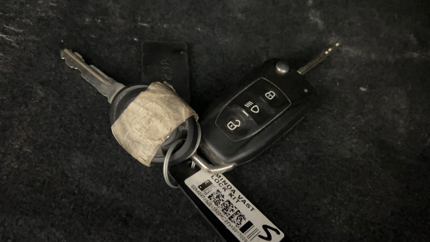 Used 2017 Tata Tiago Revotron XZA Petrol Automatic extra CAR KEY VIEW
