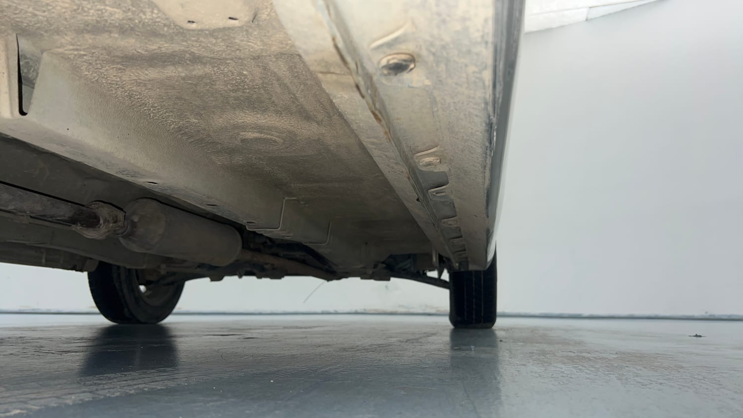 Used 2017 Maruti Suzuki Wagon R VXI+ Petrol Manual extra REAR RIGHT UNDERBODY VIEW