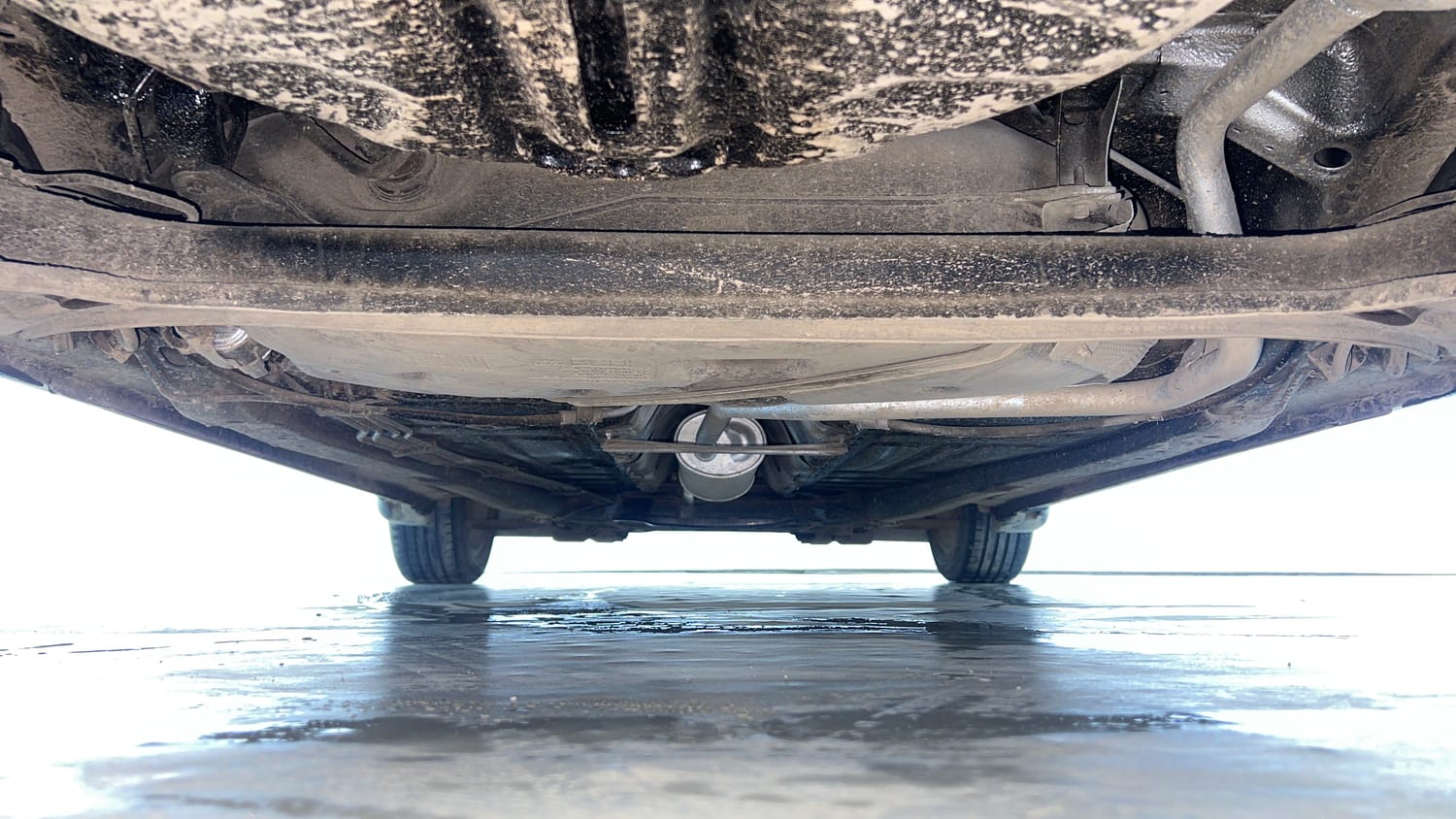 Used 2018 Maruti Suzuki Baleno Zeta 1.2 Petrol Manual extra REAR UNDERBODY VIEW (TAKEN FROM REAR)