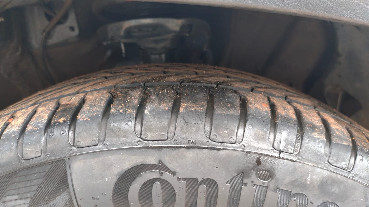 Used 2022 Hyundai Creta SX (O) 1.4 Turbo 7 DCT Dual Tone Petrol Automatic tyres RIGHT FRONT TYRE TREAD VIEW