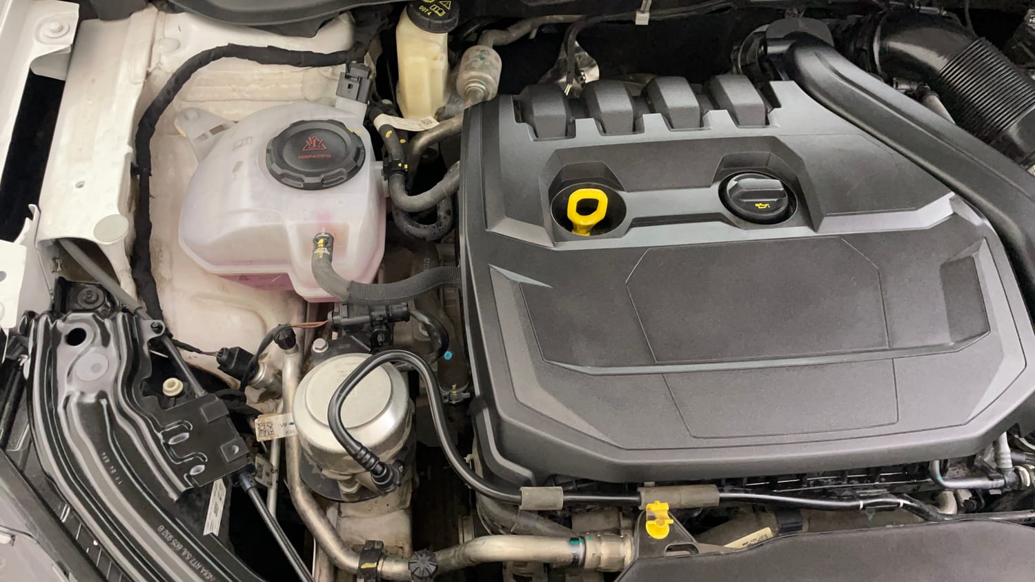 Used 2024 Skoda Slavia Style 1.5L TSI DSG Petrol Automatic engine ENGINE RIGHT SIDE VIEW