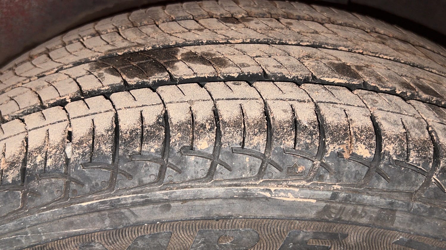 Used 2014 Volkswagen Polo Highline1.2L (P) Petrol Manual tyres LEFT REAR TYRE TREAD VIEW