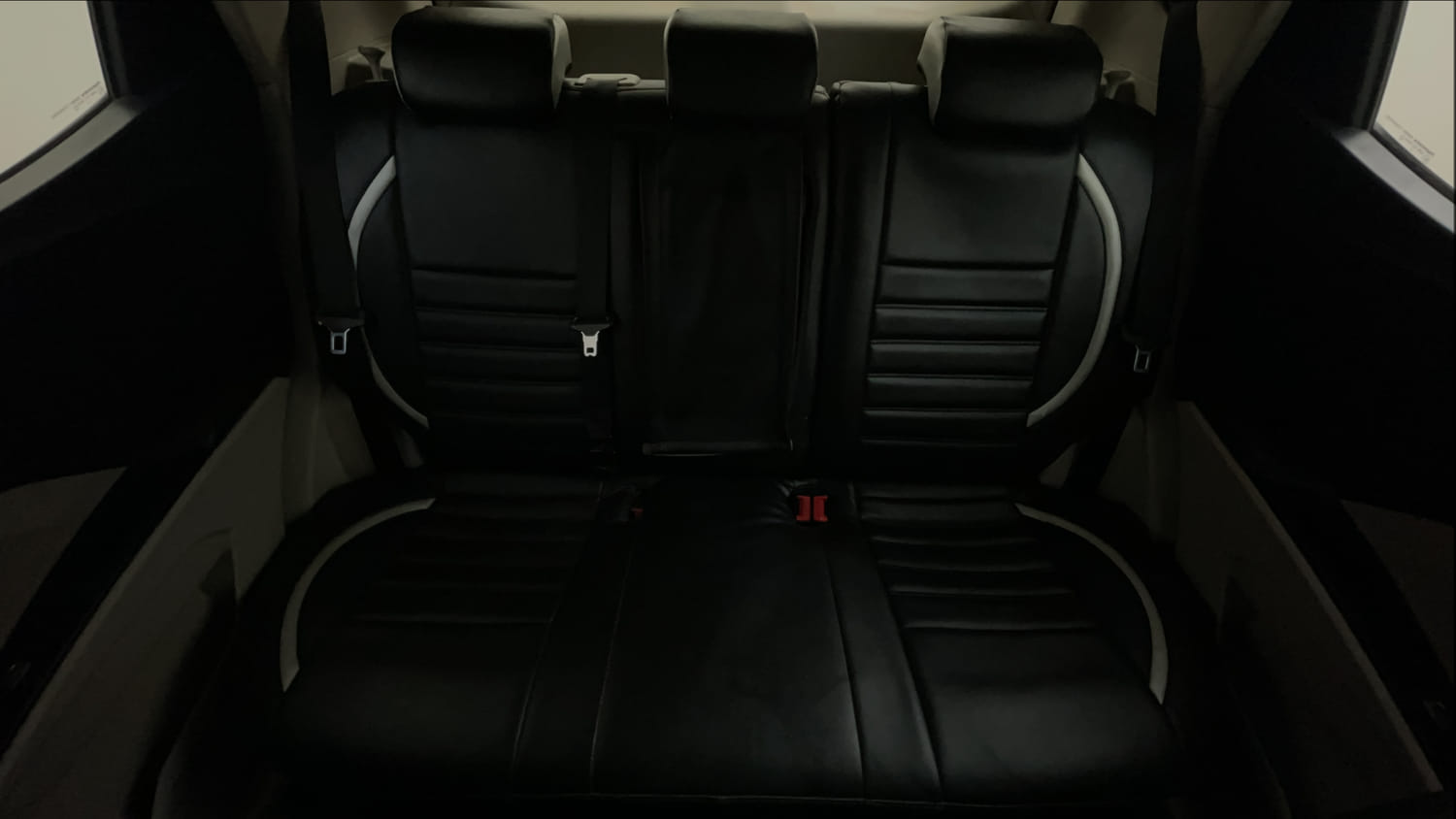 Used 2021 Mahindra XUV 300 W8 (O) 1.5 Diesel Diesel Manual interior REAR SEAT CONDITION VIEW