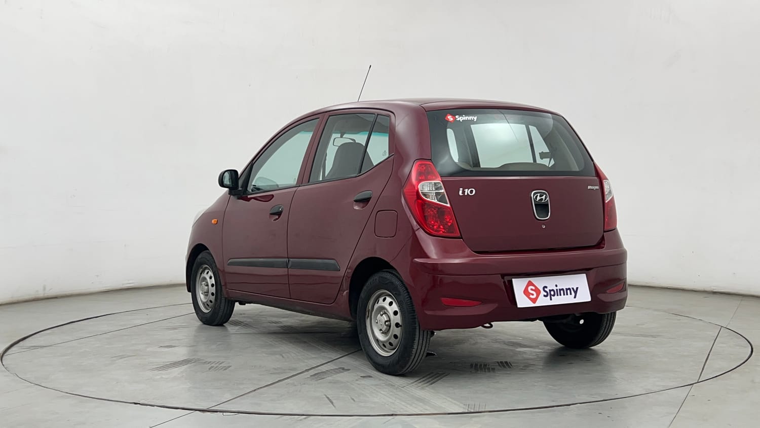 Used 2016 Hyundai i10 Magna 1.1 iRDE2 Petrol Manual exterior LEFT REAR CORNER VIEW