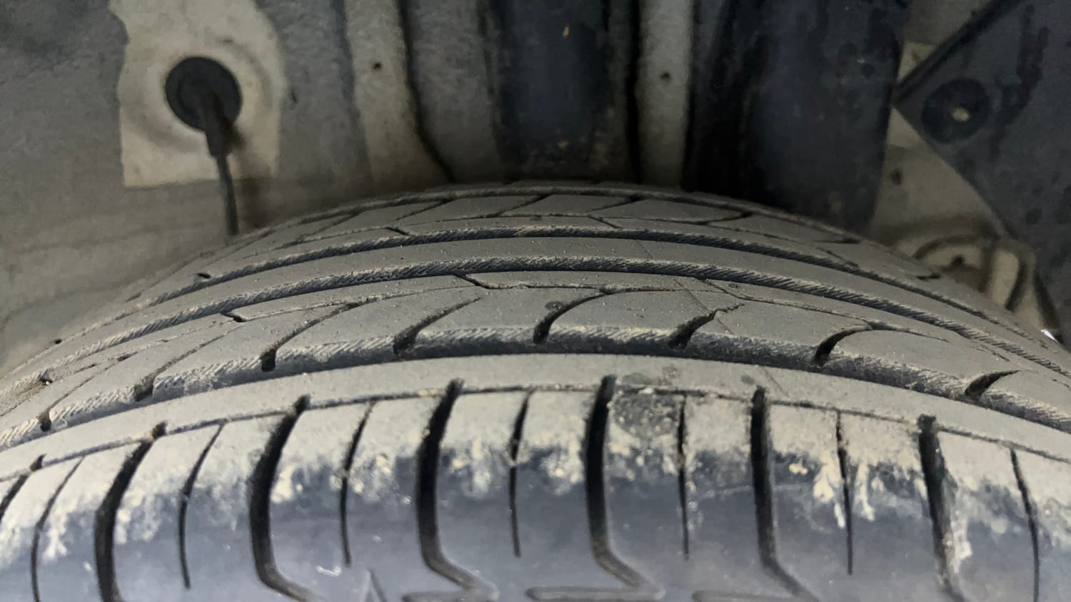 Used 2015 Hyundai i20 Active 1.2 S Petrol Manual tyres LEFT REAR TYRE TREAD VIEW