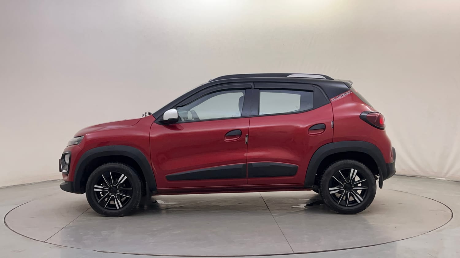 Used 2024 Renault Kwid CLIMBER 1.0 AMT Dual Tone Petrol Automatic exterior LEFT SIDE VIEW