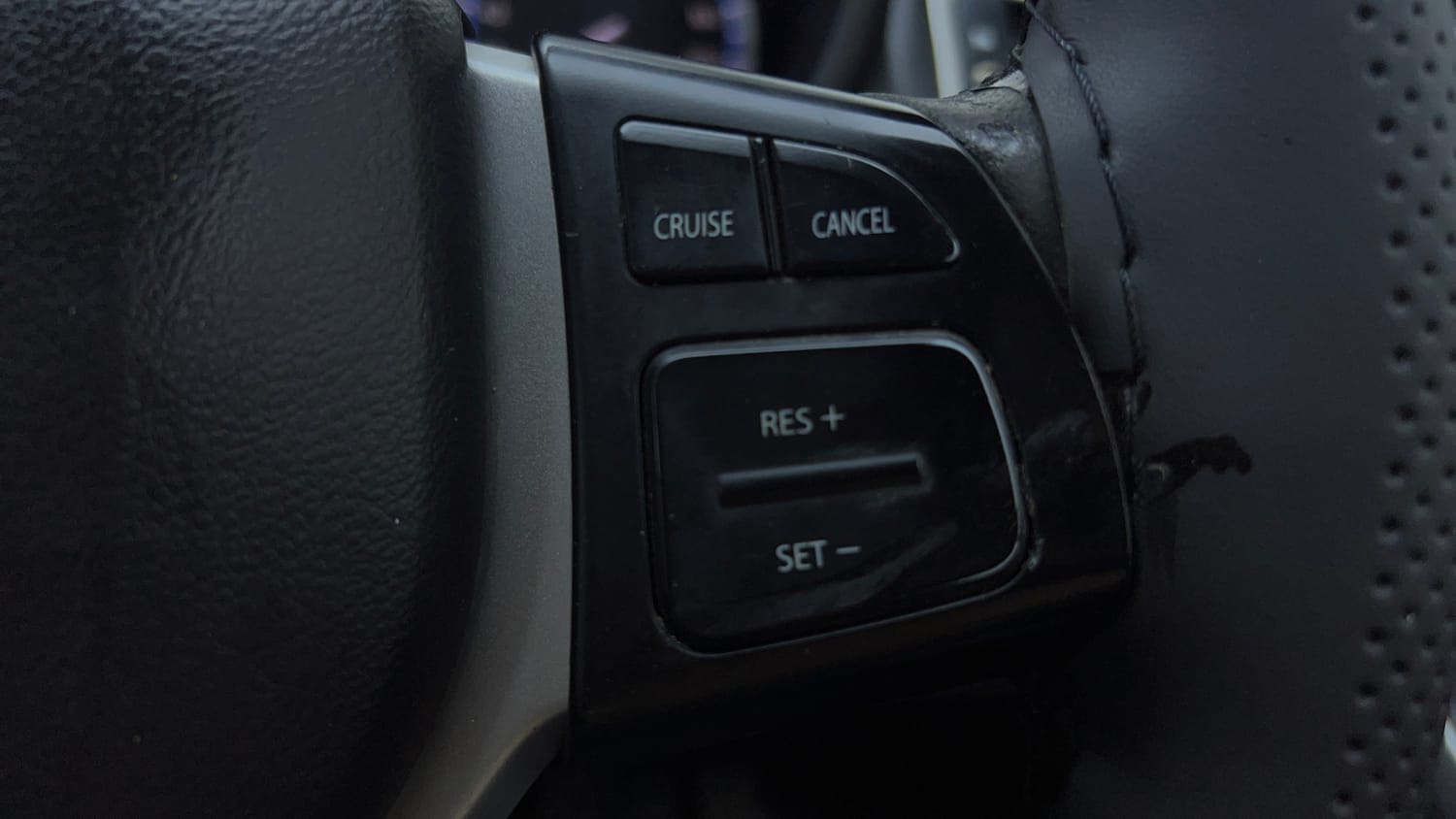 Used 2015 Maruti Suzuki S-Cross Alpha 1.3 Diesel Manual top_features Cruise control
