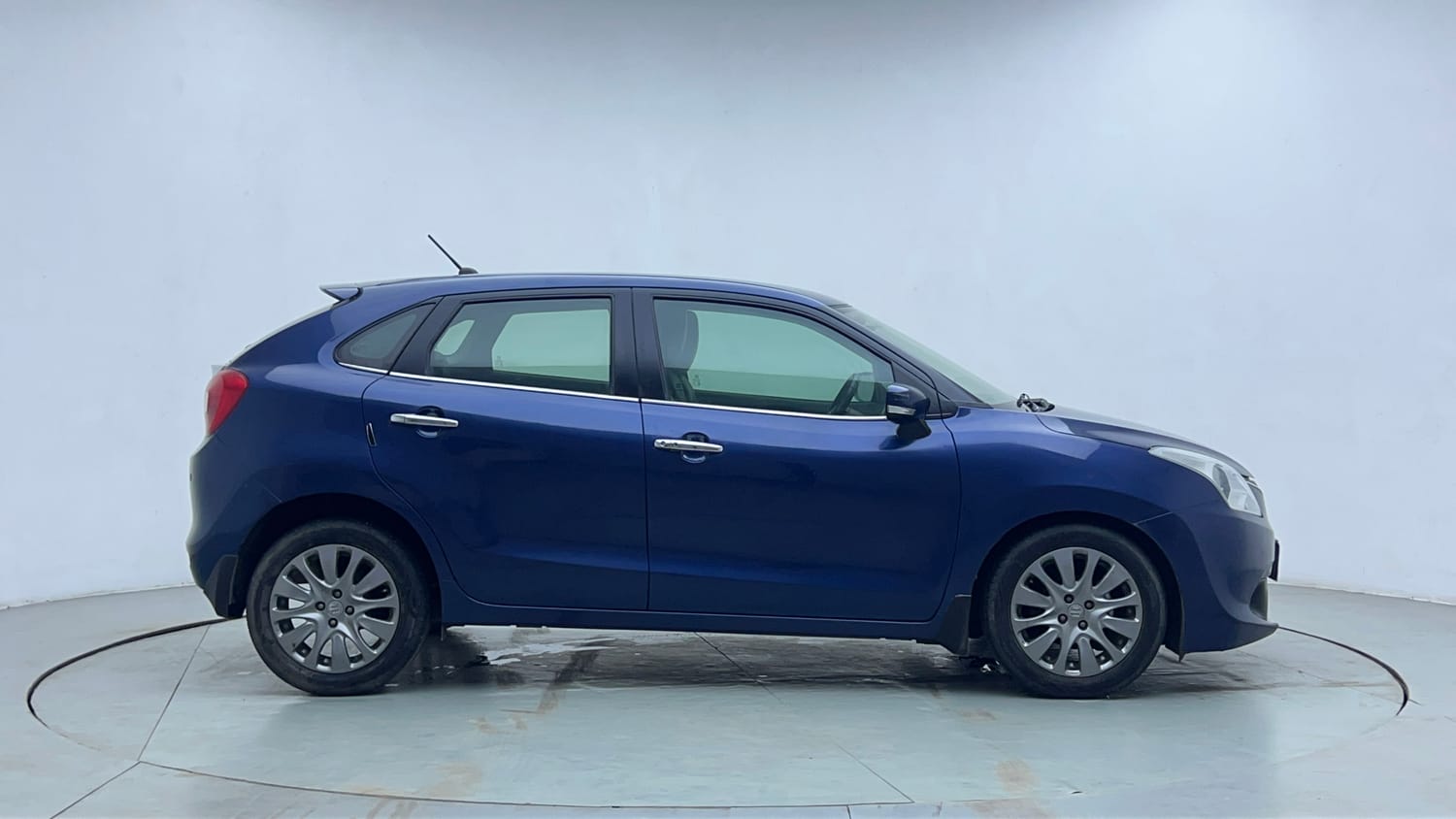 Used 2018 Maruti Suzuki Baleno Zeta 1.2 Petrol Manual exterior RIGHT SIDE VIEW