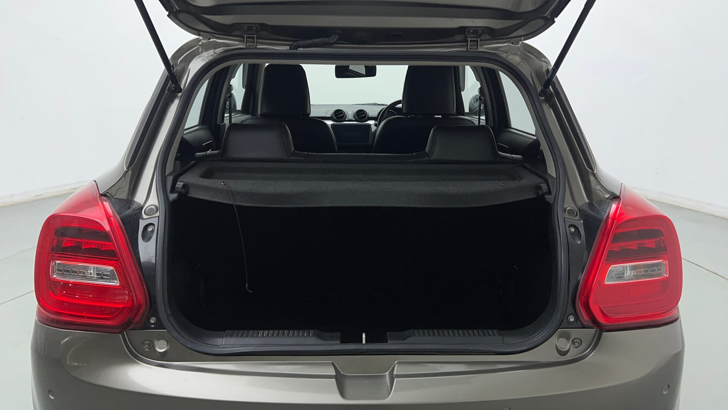 Used 2021 Maruti Suzuki Swift VXi Petrol Manual interior DICKY INSIDE VIEW