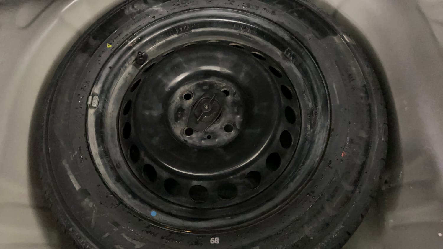 Used 2018 Maruti Suzuki Baleno Delta 1.2 Petrol Manual tyres SPARE TYRE VIEW