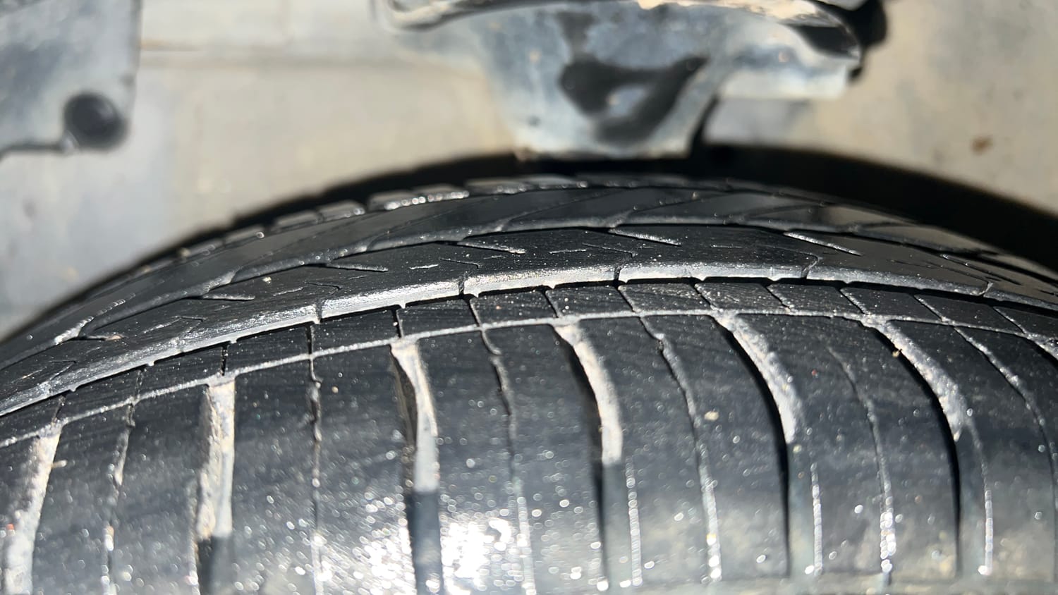 Used 2017 Hyundai Eon Era + AirBag Petrol Manual tyres LEFT FRONT TYRE TREAD VIEW
