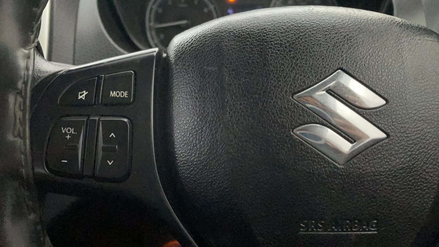Used 2022 maruti-suzuki Vitara Brezza VXi Petrol Manual top_features Steering mounted controls