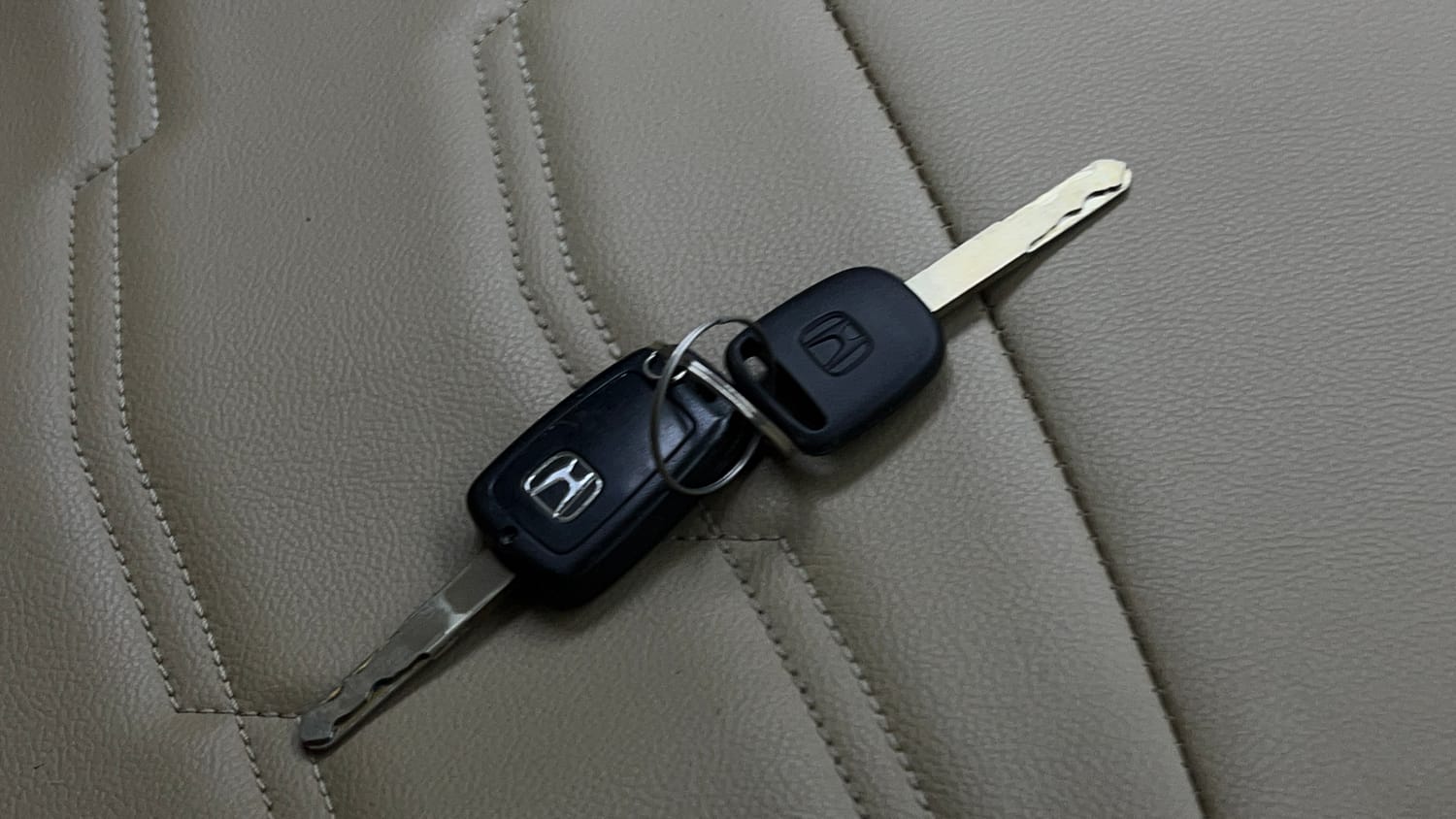 Used 2024 Honda Amaze S 1.2 Petrol MT Petrol Manual extra CAR KEY VIEW