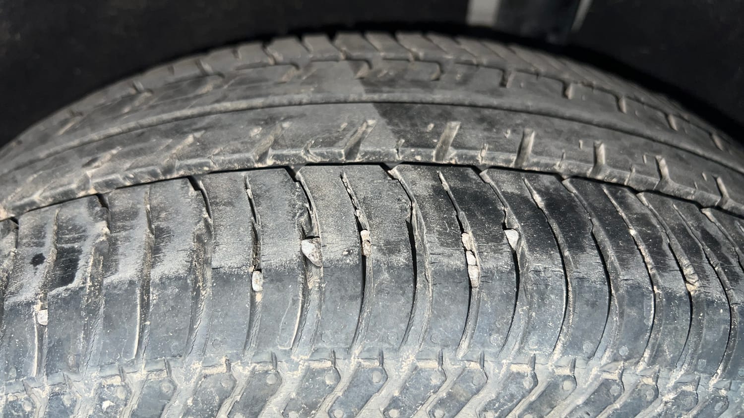 Used 2019 Ford EcoSport Titanium 1.5L Ti-VCT Petrol Manual tyres LEFT REAR TYRE TREAD VIEW