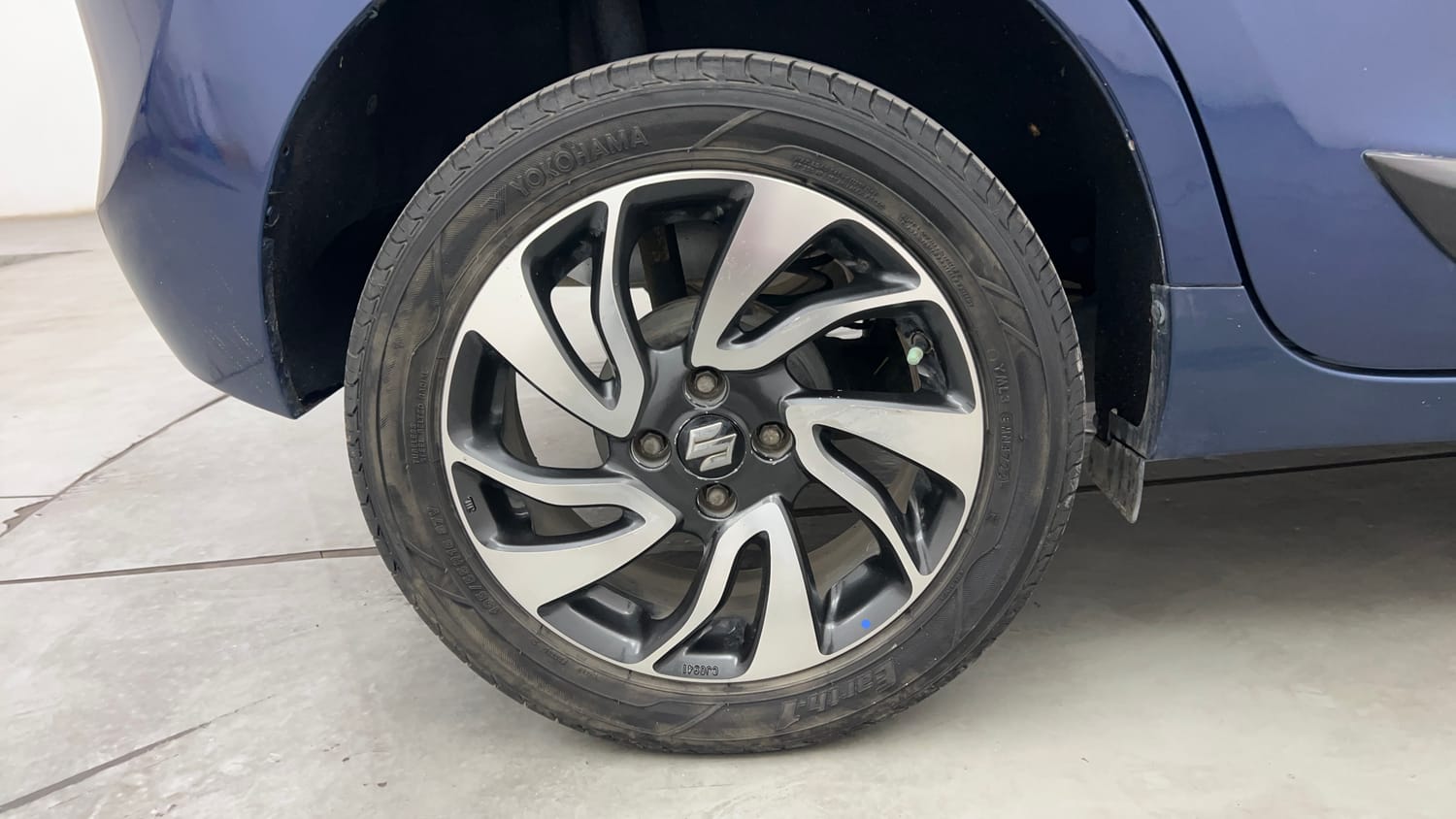 Used 2020 Maruti Suzuki Baleno Zeta Petrol Manual tyres RIGHT REAR TYRE RIM VIEW
