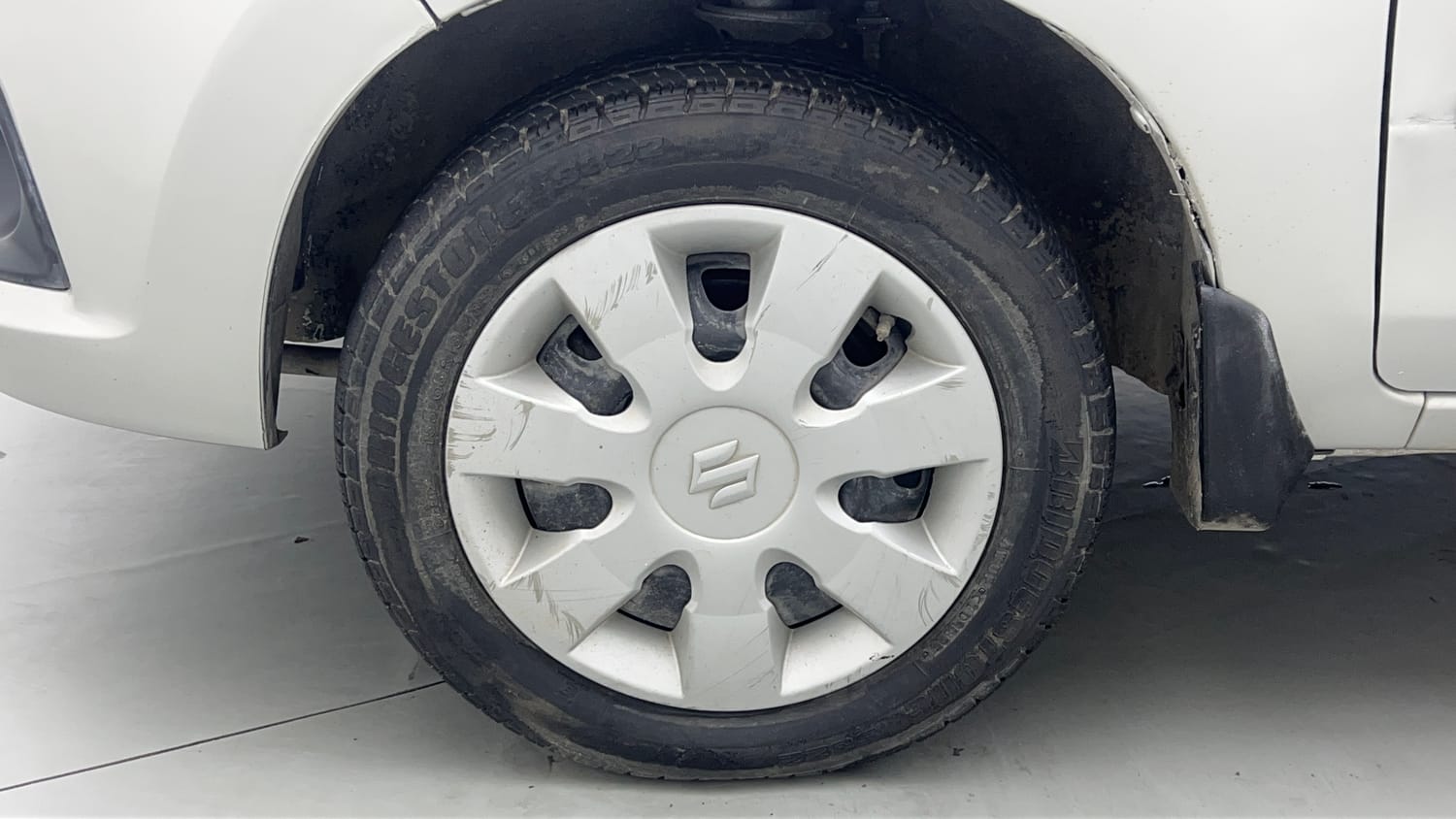 Used 2017 maruti-suzuki Alto K10 VXi (O) AMT Petrol Automatic tyres LEFT FRONT TYRE RIM VIEW