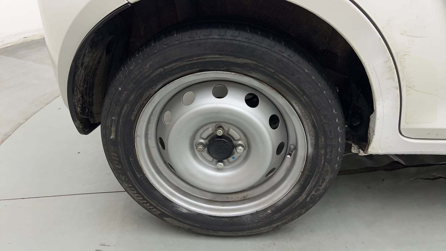 Used 2023 Maruti Suzuki Ignis Sigma 1.2 MT Petrol Manual tyres RIGHT REAR TYRE RIM VIEW