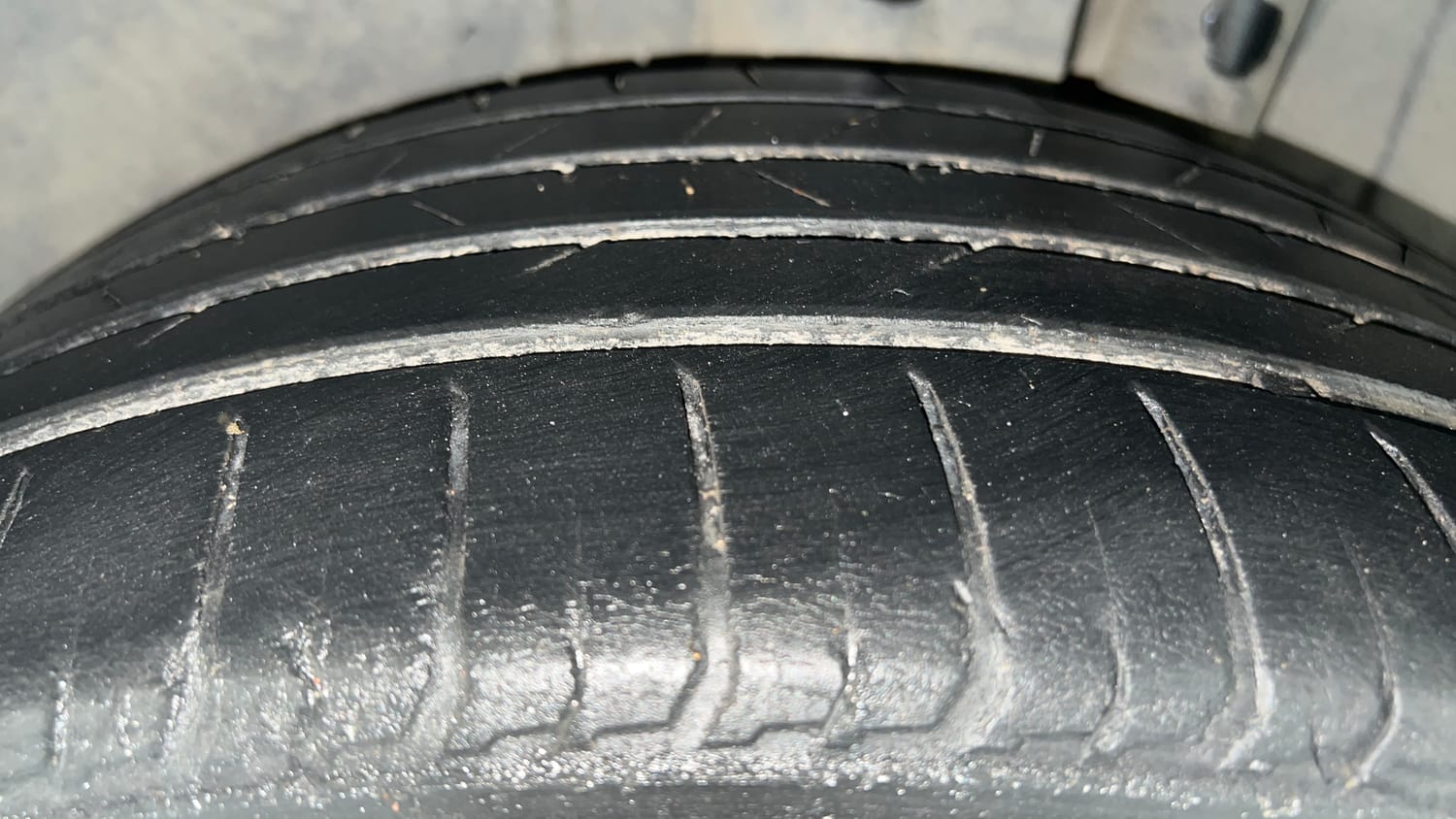 Used 2019 Maruti Suzuki S-Cross Delta 1.3 Diesel Manual tyres LEFT REAR TYRE TREAD VIEW