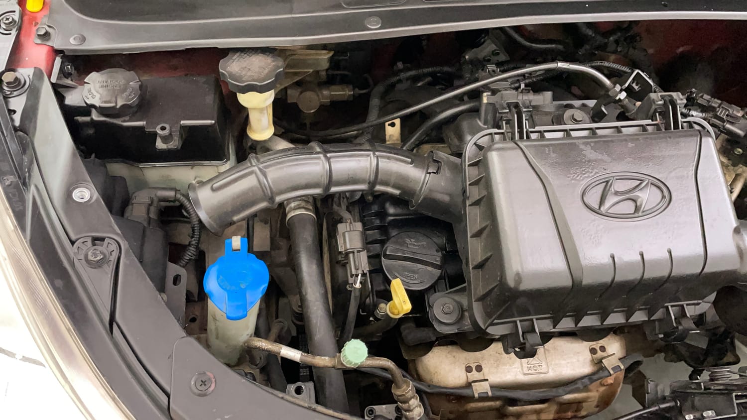 Used 2012 Hyundai i10 Era 1.1 iRDE2 Petrol Manual engine ENGINE RIGHT SIDE VIEW