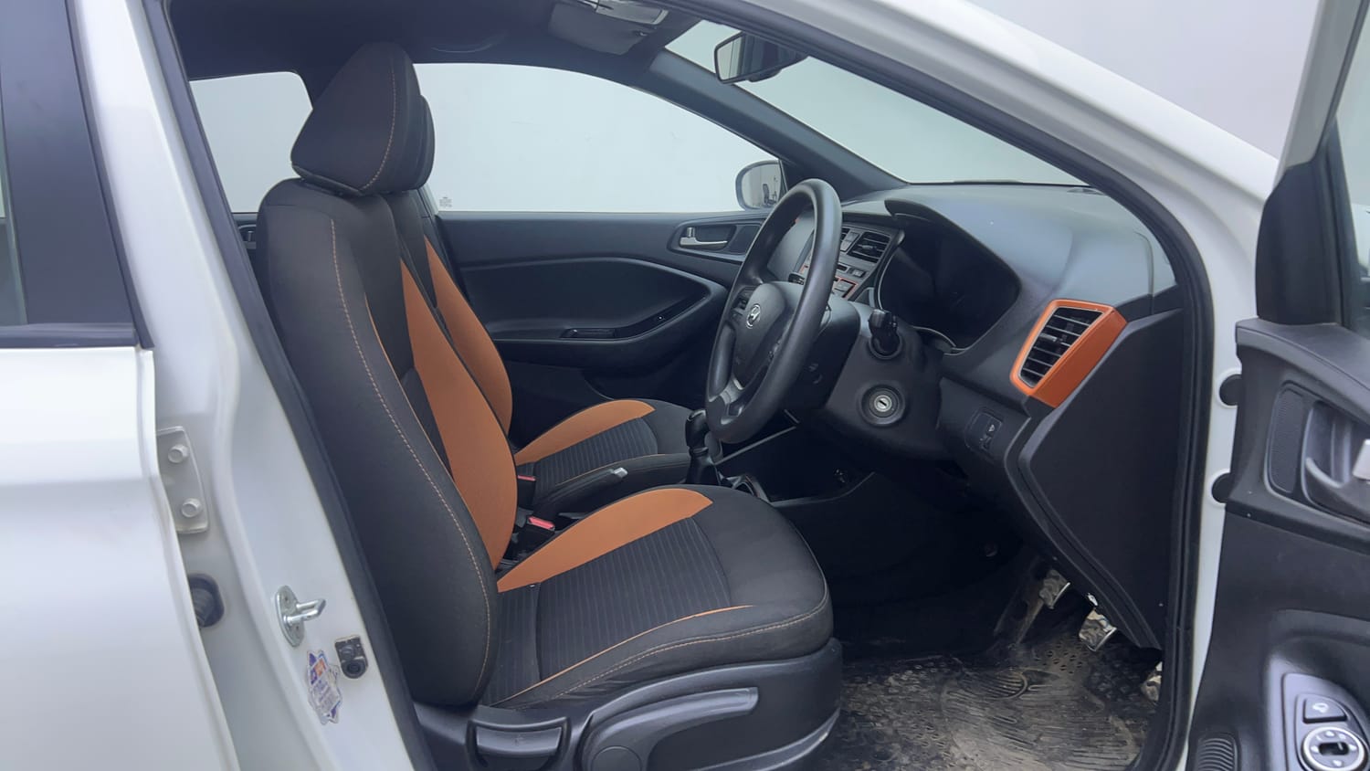 Used 2015 Hyundai i20 Active 1.2 S Petrol Manual interior RIGHT SIDE FRONT DOOR CABIN VIEW