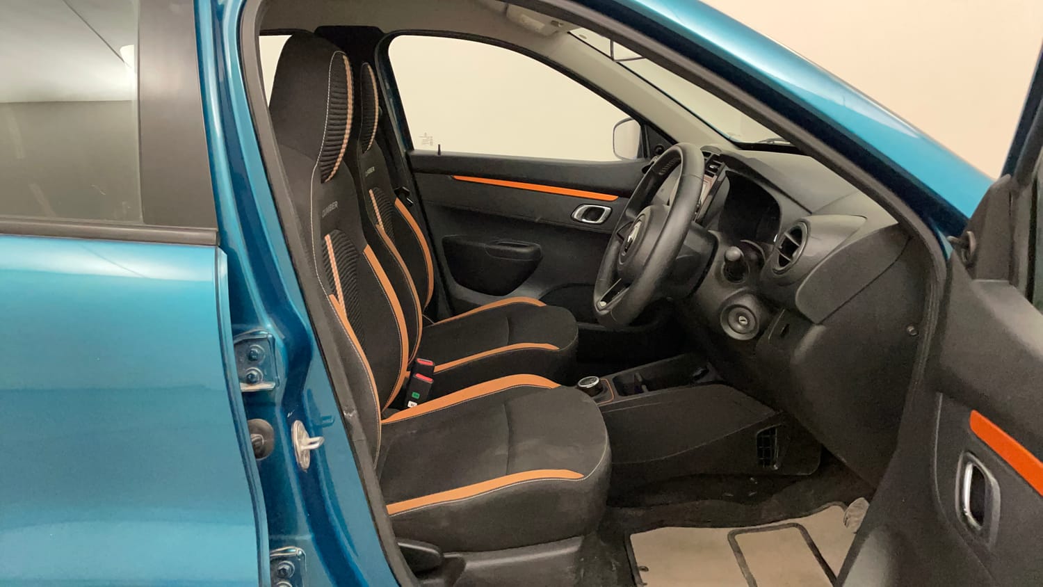 Used 2020 Renault Kwid CLIMBER 1.0 AMT Opt Petrol Automatic interior RIGHT SIDE FRONT DOOR CABIN VIEW