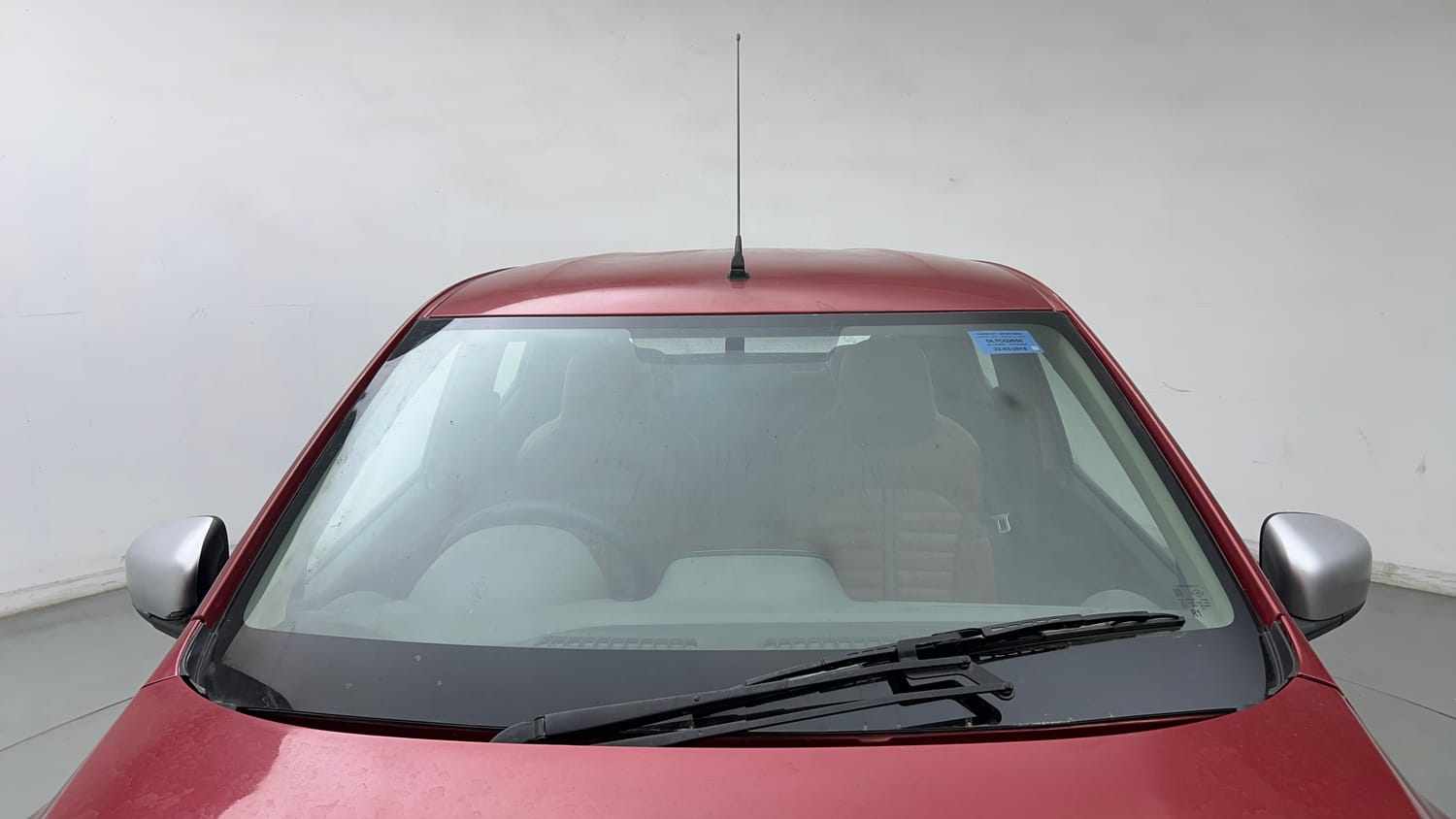 Used 2018 Renault Kwid 1.0 RXT Petrol Manual exterior FRONT WINDSHIELD VIEW