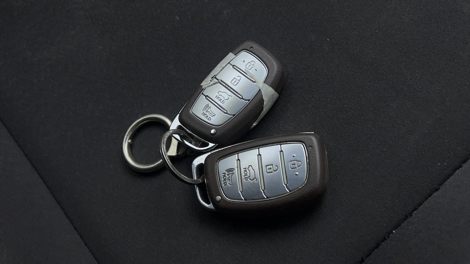 Used 2022 Hyundai i20 Asta (O) 1.2 IVT Petrol Automatic extra CAR KEY VIEW