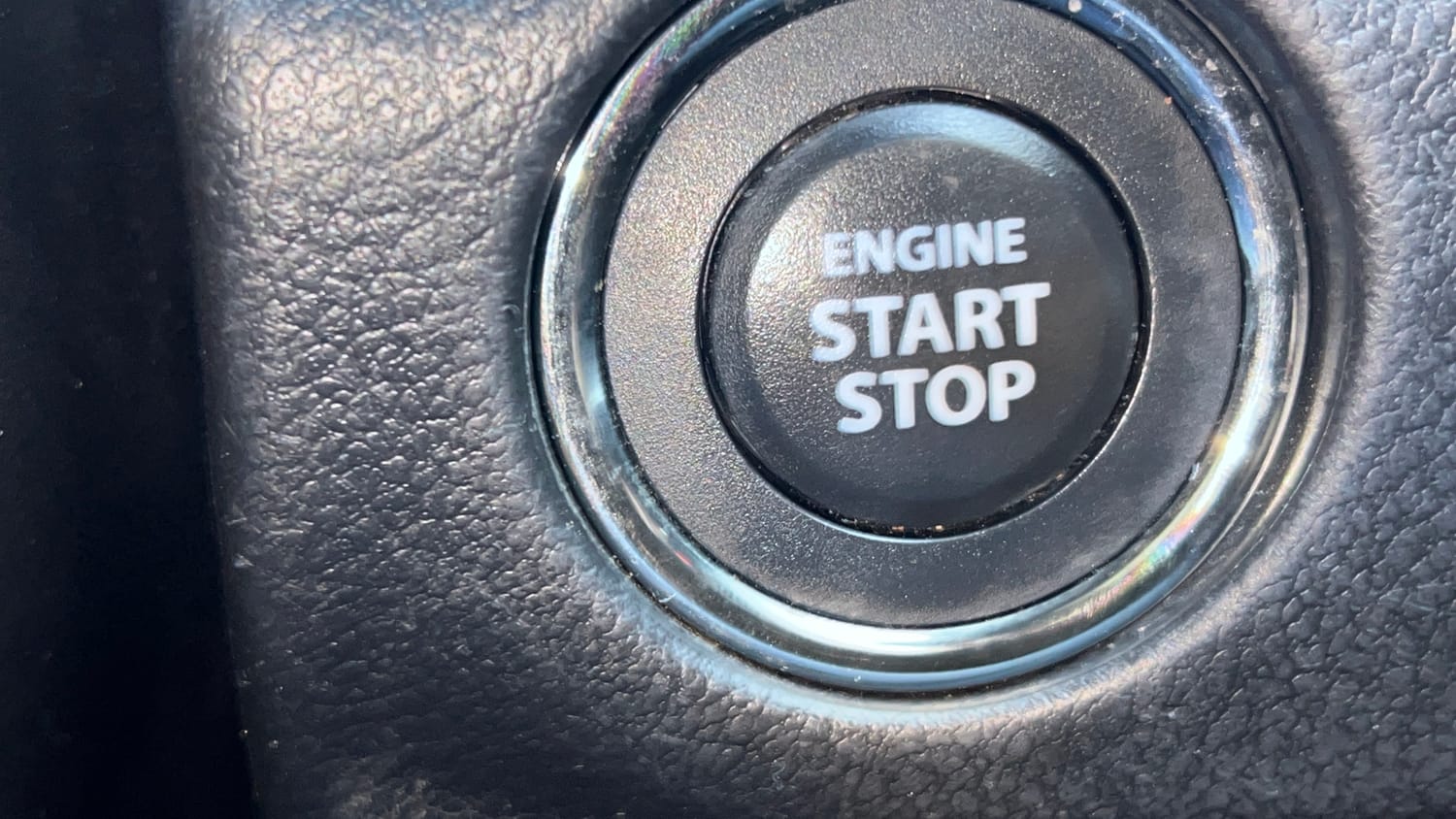 Used 2015 Maruti Suzuki S-Cross Alpha 1.3 Diesel Manual top_features Keyless start