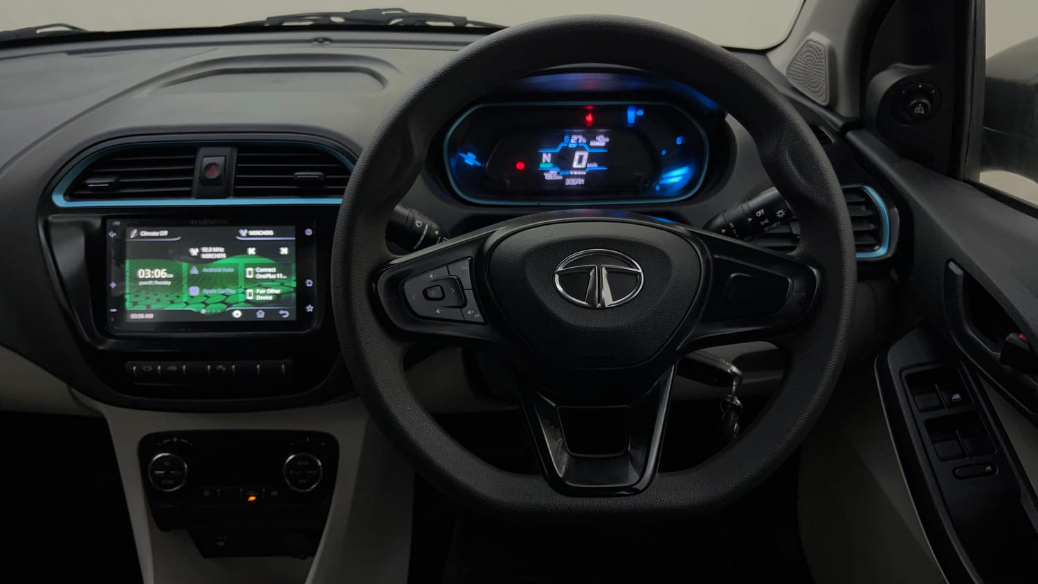 Used 2024 Tata Tiago EV XT Medium Range Electric Automatic top_features Steering mounted controls