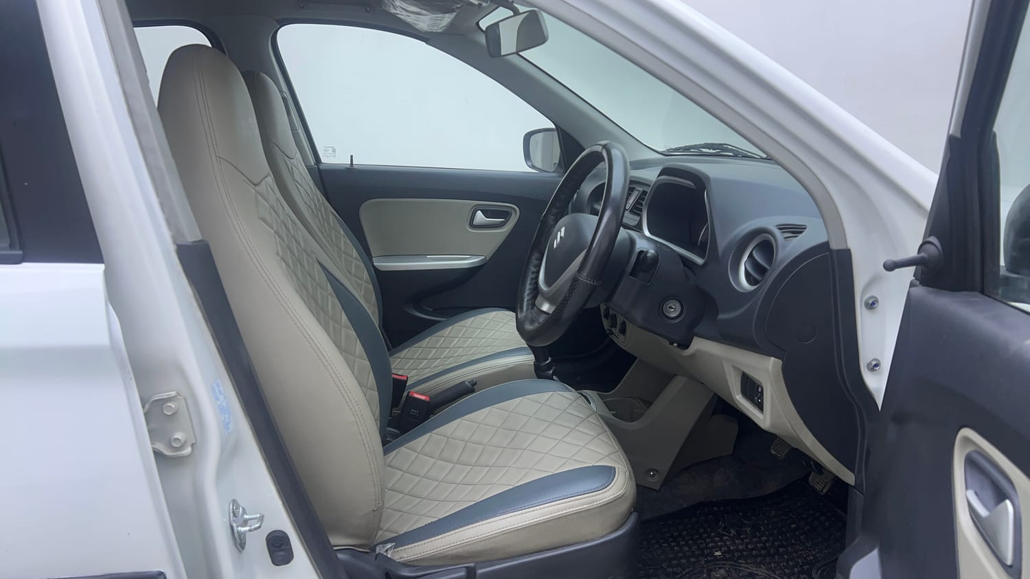 Used 2016 Maruti Suzuki Alto K10 VXi Petrol Manual interior RIGHT SIDE FRONT DOOR CABIN VIEW