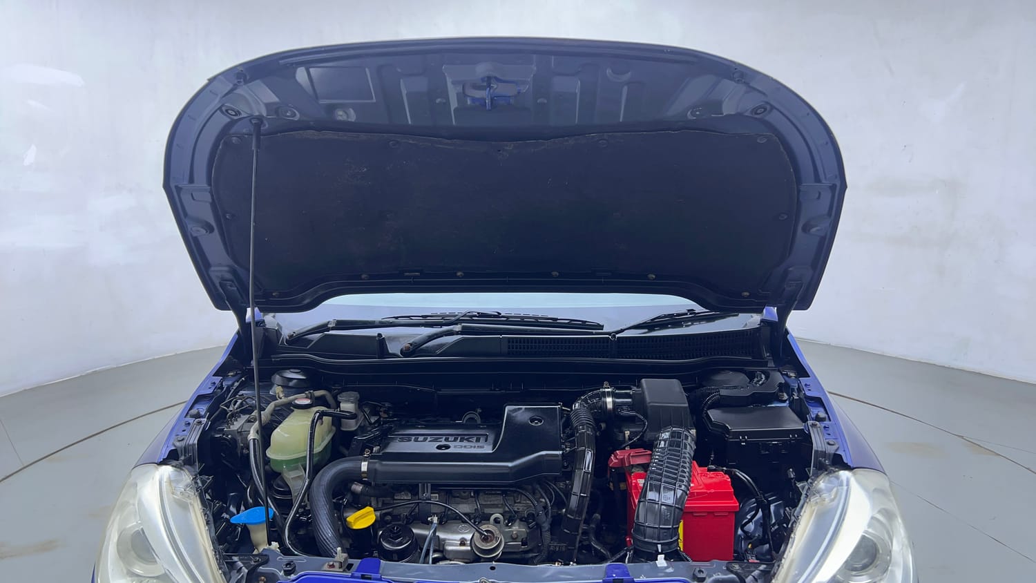 Used 2015 Maruti Suzuki S-Cross Alpha 1.3 Diesel Manual engine ENGINE & BONNET OPEN FRONT VIEW