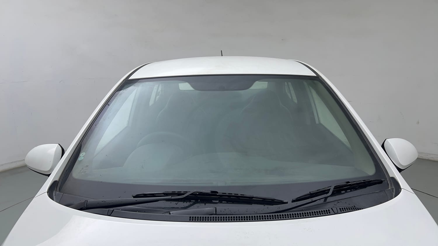 Used 2019 Hyundai Xcent S Petrol+cng(outside fitted) Cng Manual exterior FRONT WINDSHIELD VIEW