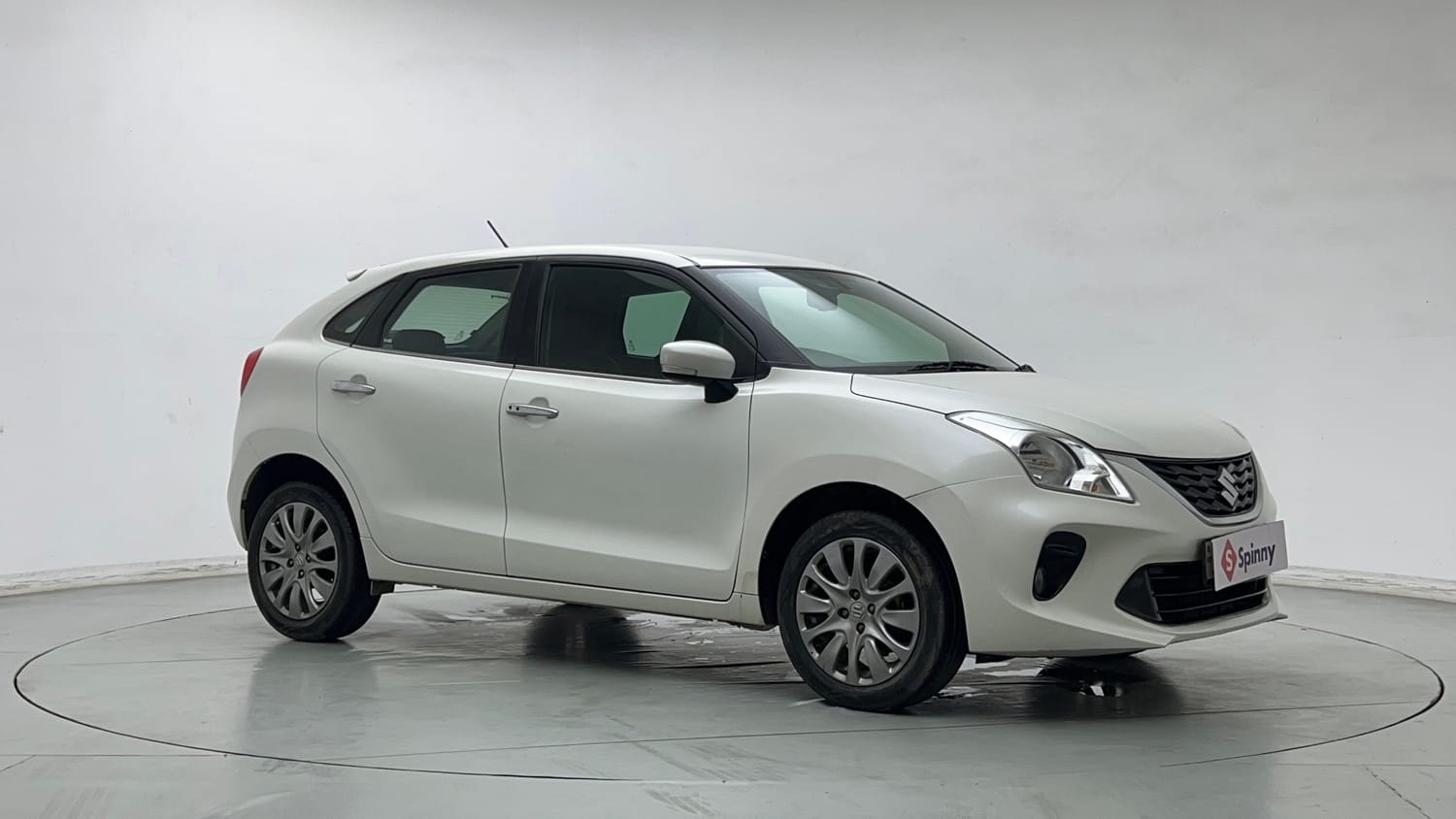 Used 2017 Maruti Suzuki Baleno Zeta 1.2 Petrol Manual exterior RIGHT FRONT CORNER VIEW