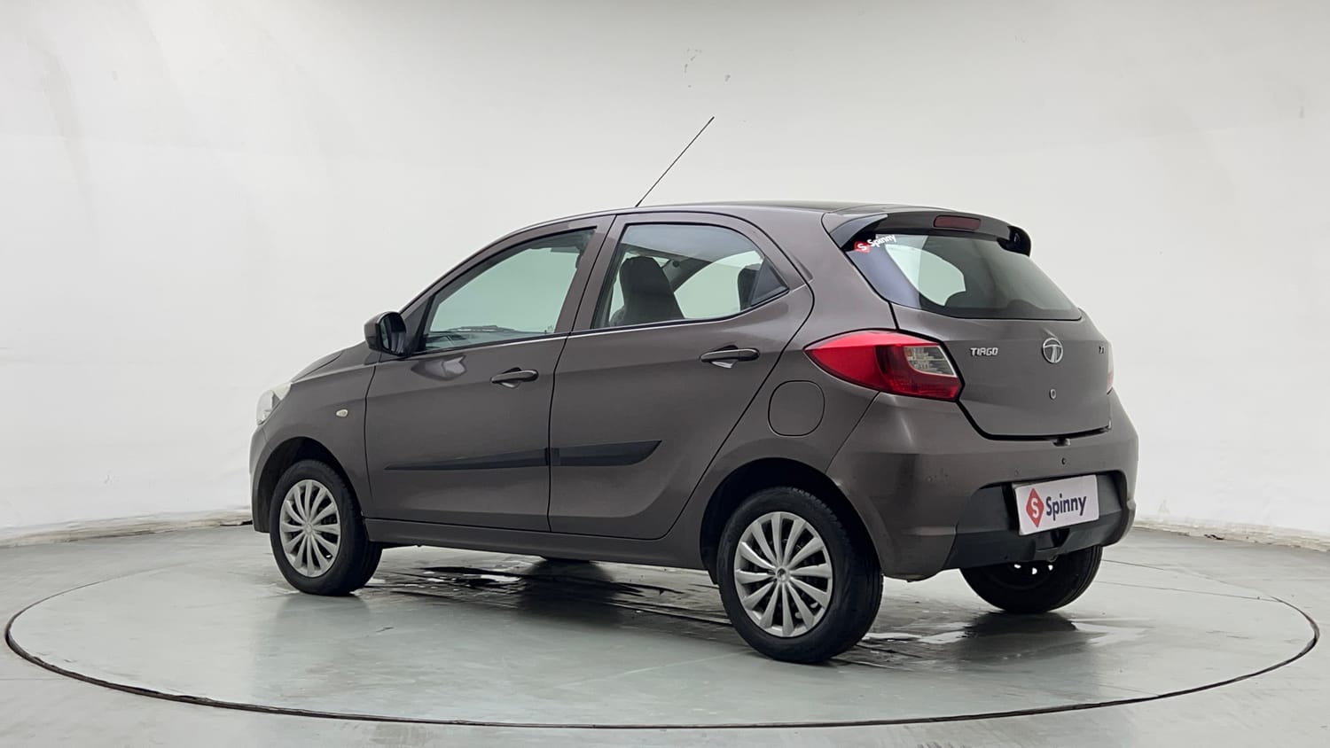 Used 2017 Tata Tiago Revotron XT Petrol Manual exterior LEFT REAR CORNER VIEW