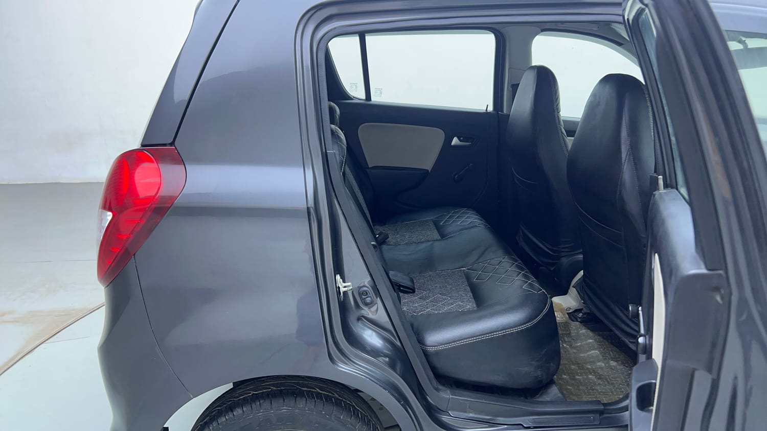 Used 2019 Maruti Suzuki Alto 800 VXi Petrol Manual interior RIGHT SIDE REAR DOOR CABIN VIEW