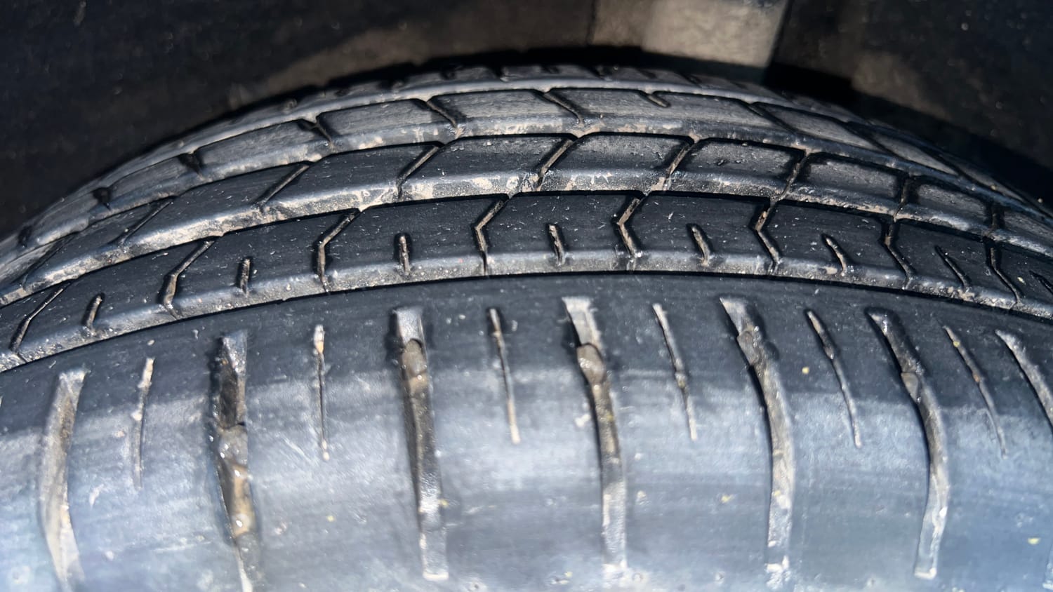 Used 2018 Maruti Suzuki Baleno Zeta 1.2 Petrol Manual tyres LEFT REAR TYRE TREAD VIEW