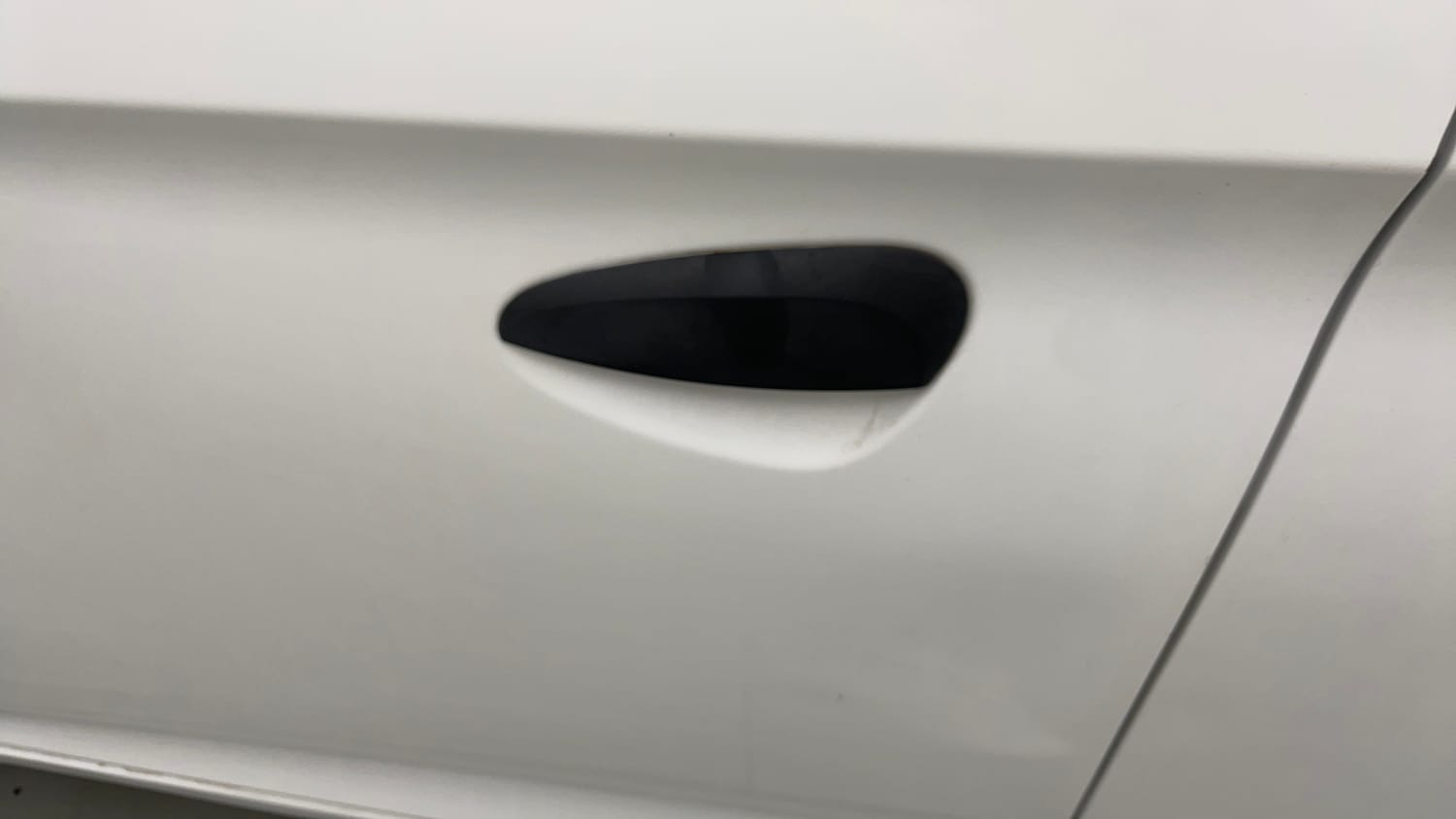 Used 2016 Hyundai Eon Era Petrol Manual dents MINOR SCRATCH