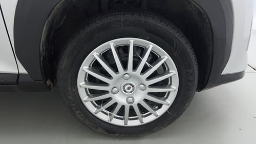 Used 2021 Nissan Magnite XL Petrol Manual tyres RIGHT FRONT TYRE RIM VIEW