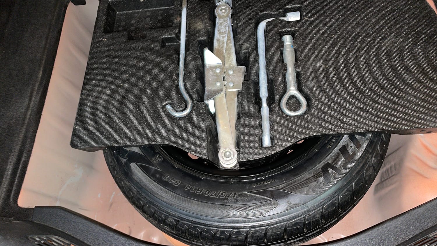 Used 2016 Honda Jazz V Petrol Petrol Manual tyres SPARE TYRE VIEW