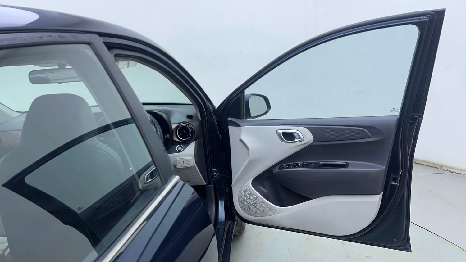 Used 2023 Hyundai Aura SX 1.2 CNG Cng Manual interior RIGHT FRONT DOOR OPEN VIEW