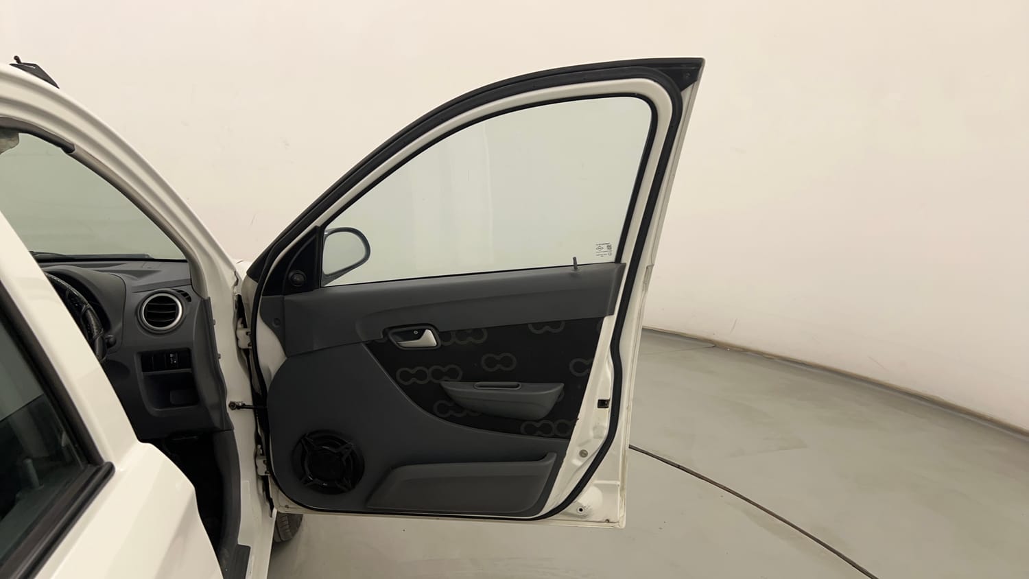Used 2016 Maruti Suzuki Alto 800 Lxi Petrol Manual interior RIGHT FRONT DOOR OPEN VIEW