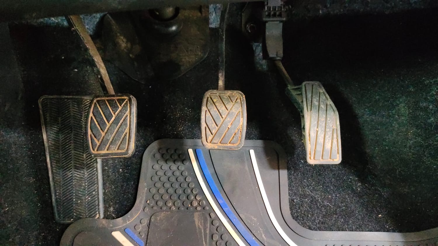 Used 2025 Toyota Glanza V Petrol Manual interior PEDALS VIEW