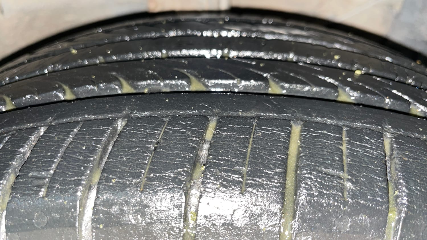 Used 2019 Maruti Suzuki Ciaz Alpha Hybrid 1.5 Petrol Manual tyres RIGHT FRONT TYRE TREAD VIEW