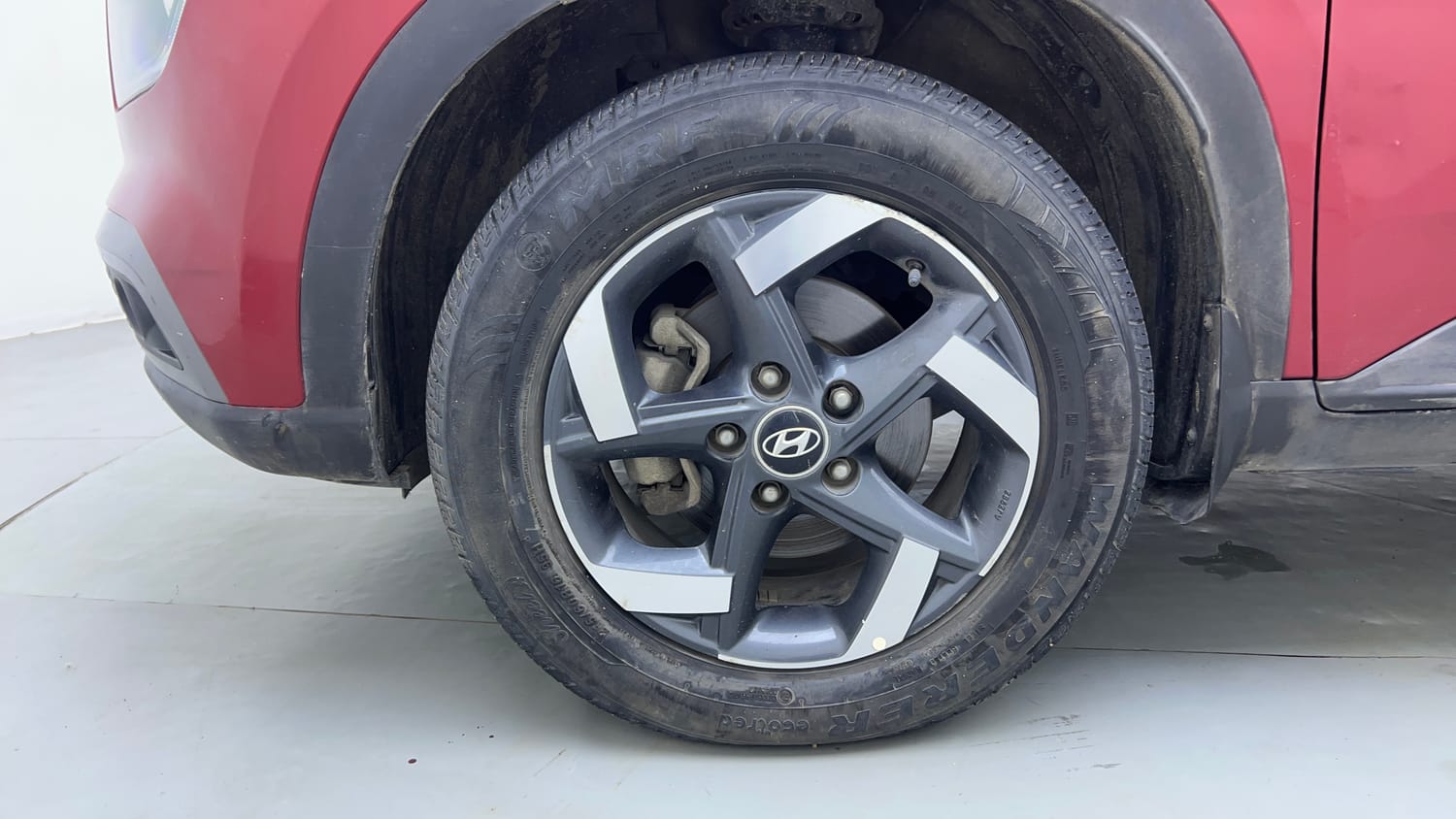 Used 2019 Hyundai Venue SX Plus 1.0 Turbo DCT Petrol Automatic tyres LEFT FRONT TYRE RIM VIEW
